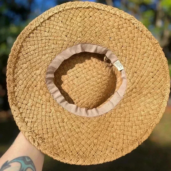 Natural Straw Hat with Seashell Detail – Boho Wide Brim, Summer Beach Hat - Picture 8 of 10